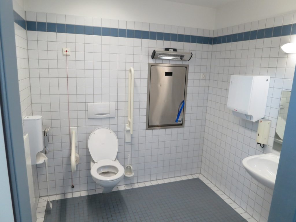 construire wc pmr